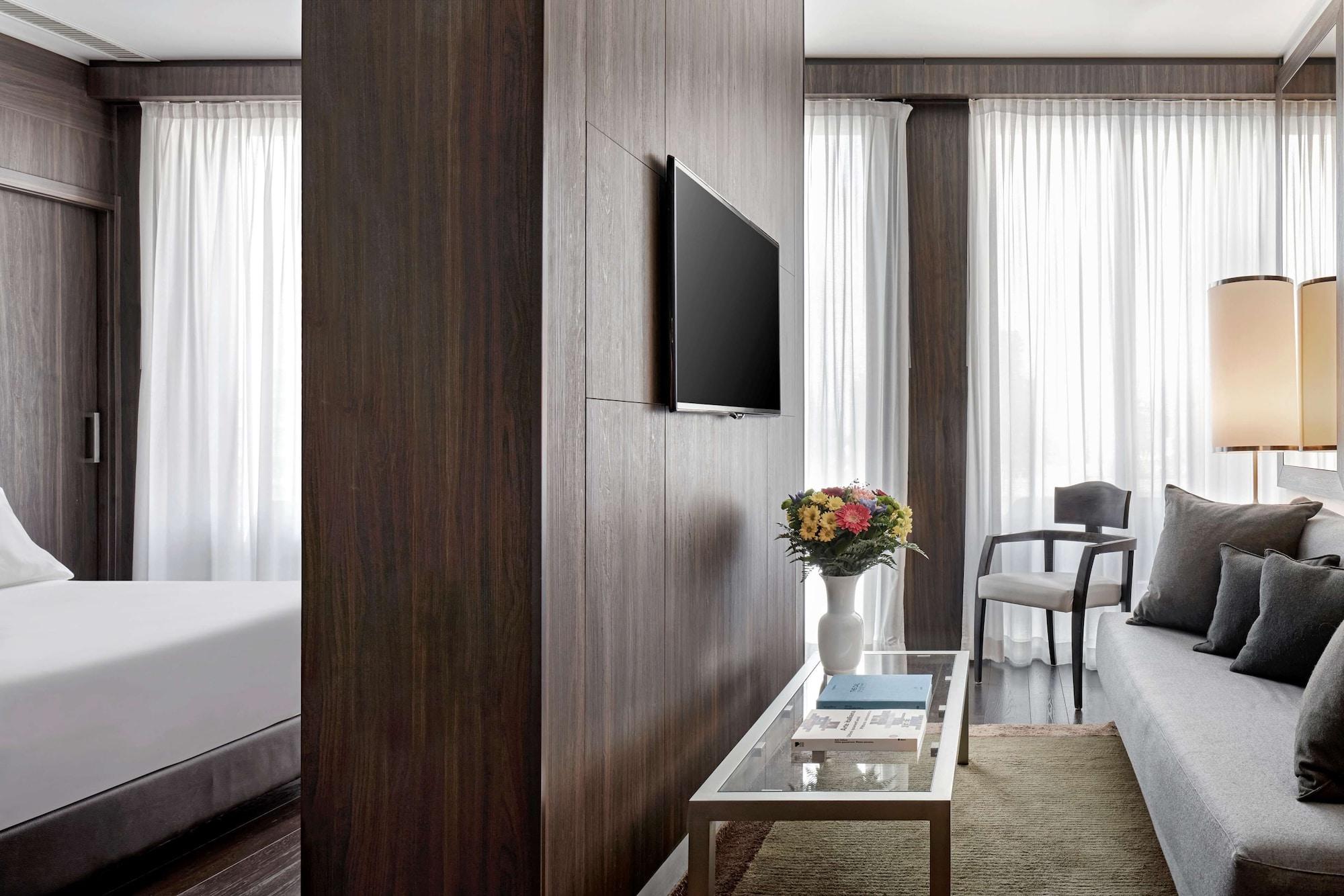 Hyatt Centric Milan Centrale Екстериор снимка
