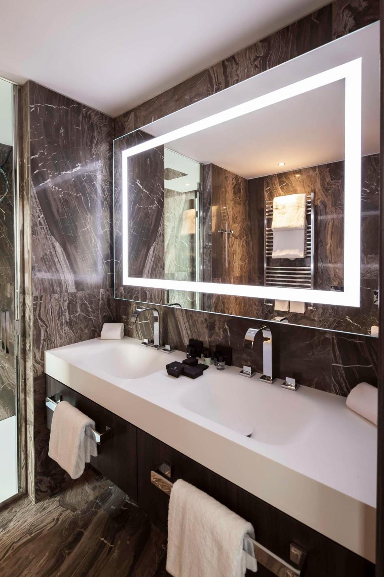 Hyatt Centric Milan Centrale Екстериор снимка