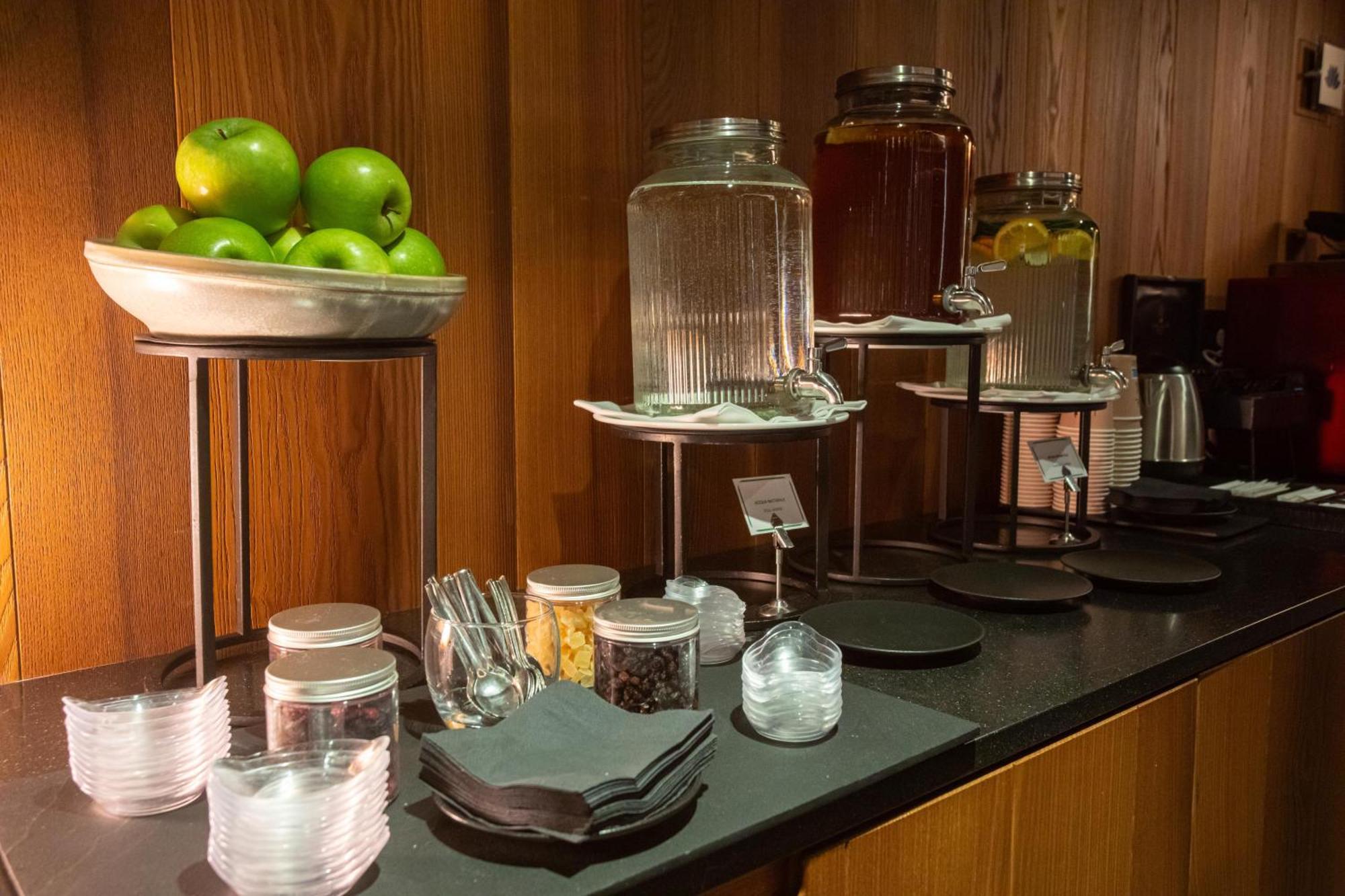 Hyatt Centric Milan Centrale Екстериор снимка